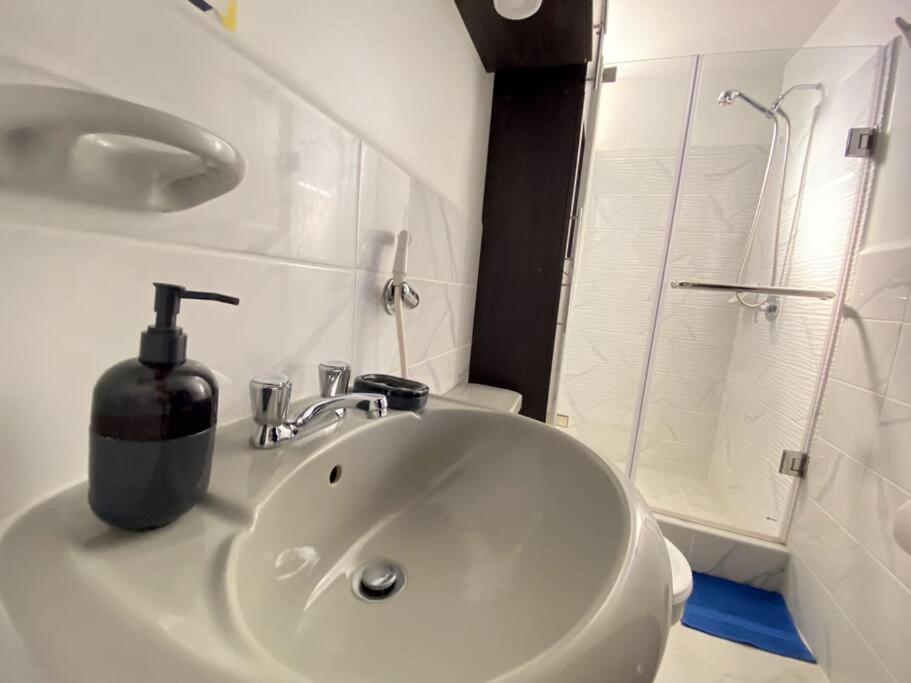 Cerca A Universidades San Marcos Y Catolica Apartment *